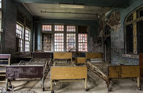 Creepy New Photos Offer A Look Inside The Abandoned Lunatic Asylum In