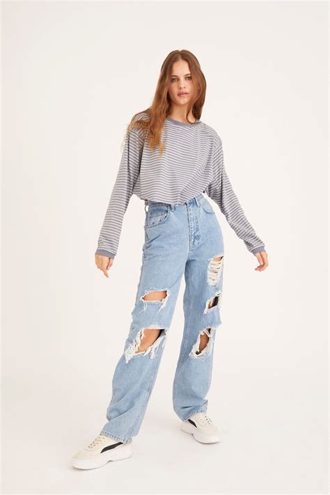 We saw more restrained, less outrageous fashion, with a return to styles reminiscent of the 1990s, complete with clean minimalism and unisex designs that fit. The Top 2021 Trends Your Closet Needs Right Now - College ...
