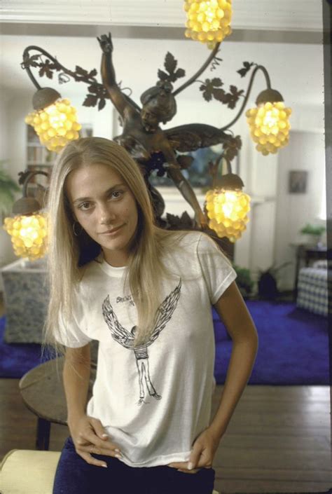 Beautiful Photos Of Peggy Lipton In The S And S Vintage