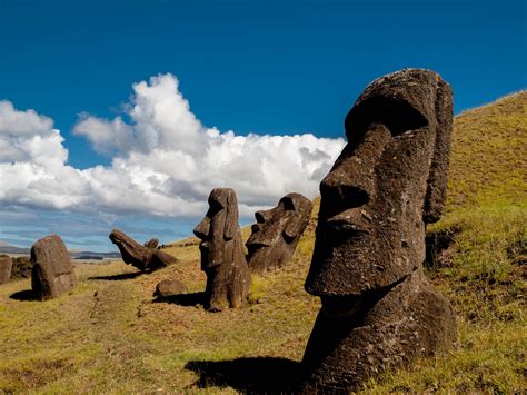 Isla de pascua) is an island in the south pacific belonging to chile. wallpaper chile, easter island, rapa nui HD : Widescreen ...