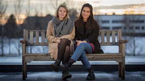 Hun var der i to år og elleve måneder, på tolv ulike kontrakter. p3.no » - «Paradise Hotel» er en stor del av bagasjen min