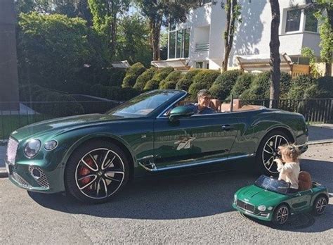 Maciej czyz 47.566 views3 years ago. Bayern Munich Robert Lewandowski And Kid Flaunt Their ...