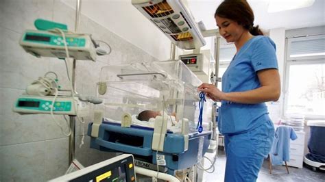 U Općoj bolnici Prim dr Abdulah Nakaš rođene četiri na UKC u Tuzla pet beba