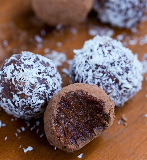 Raw Chocolate Fudge Balls CUISINE RECIPES FOR ALL KINDS OF CUISINE