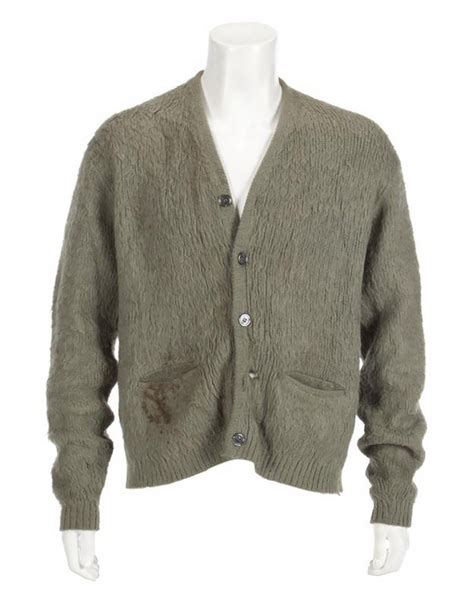 Kurt Cobains Iconic Green Cardigan From Mtv Unplugged Sells For A Record Breaking 334000 Nestia
