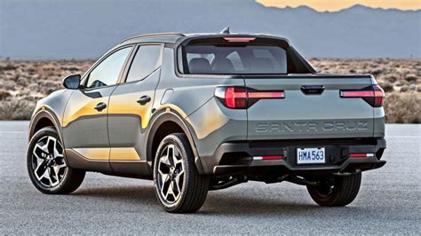 Compared to trucks such as the nissan frontier and toyota tacoma, it's between 10 and 17 inches shorter in length, and overall height is 3. Nowy Hyundai Santa Cruz, czyli Tucson w wersji pickup