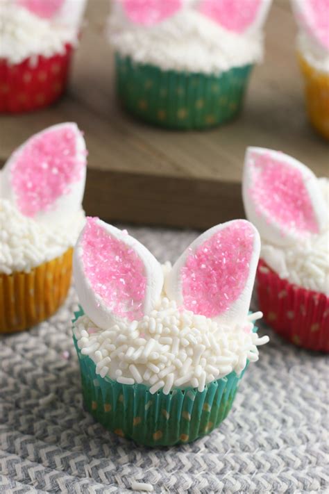 Cute And Easy Easter Bunny Cupcakes Easter Bunny Cupcakes Cute Easter