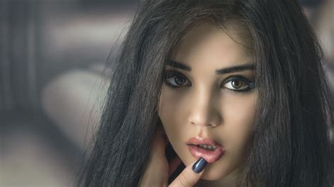 Women Model Malena Fendi Face Brunette Parted Lips Finger On Lips Women Indoors Metart