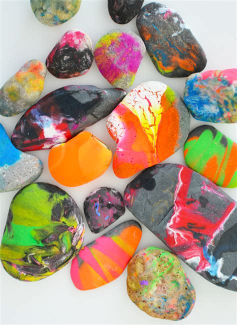 Spin Art Rocks For Kids An Amusing Outdoor Art Activity Idea For