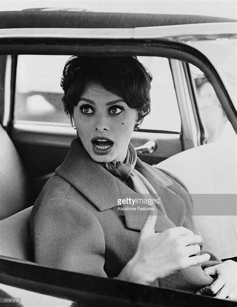 Italian Film Star Sophia Loren During A Shopping Trip In Burgenstock