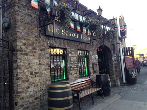 The Oldest And Most Famous Pubs In Ireland To Visit