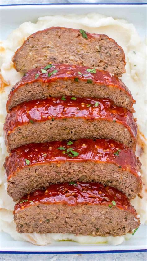 Increase oven temperature to 400 degrees f (200 degrees c), and continue baking 15 minutes, to an internal temperature of 160 degrees f (70. Baking Time For A 2 Pound Meatloaf At 400 Degrees - Boston Market Meatloaf Top Secret Recipe ...