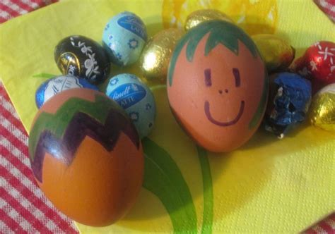 Maybe you would like to learn more about one of these? Come decorare le uova di Pasqua con i bambini - Mondodonne