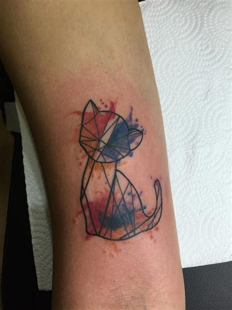 Cat Minimalist Tattoo Inspirasi Terbaru