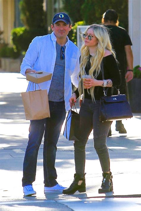 Avril Lavigne and boyfriend Phillip Sarofim - Out in Beverly Hills ...