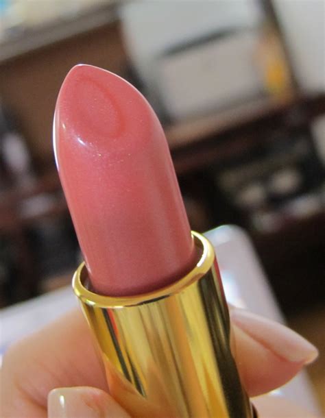 Revlon super lustrous lipstick hot. Make-up & Mia: Revlon Super Lustrous Lipstick in Twinkled Pink