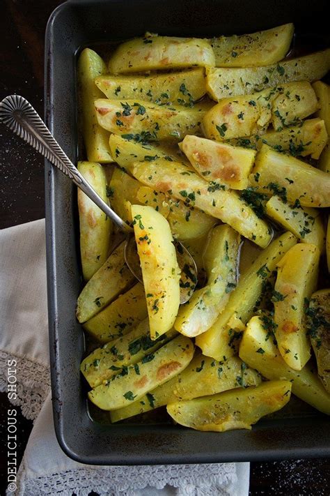 Depends on whether you are having side dishes. Lemon Potatoes | Recipe | Lemon potatoes, Veggie side dish ...