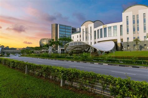 Singapore Institute Of Management Sim 吉隆坡中华独立中学 线上教育展 Chong Hwa