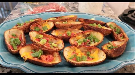 A fabulous veggie chili from the pioneer woman herself, combining fresh vegetable and healthy beans with a delicious blend of spices. BEST POTATO SKINS RECIPE - The Pioneer Woman | Potato ...