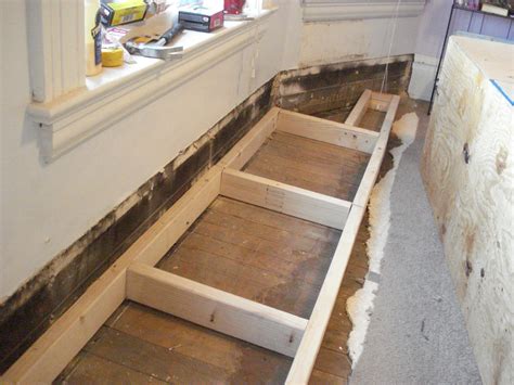 What do you do with a bay window? Ana White | Window seat built in - DIY Projects