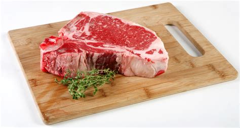 How To Cook A T-Bone Steak In A Frying Pan And Your Oven ...