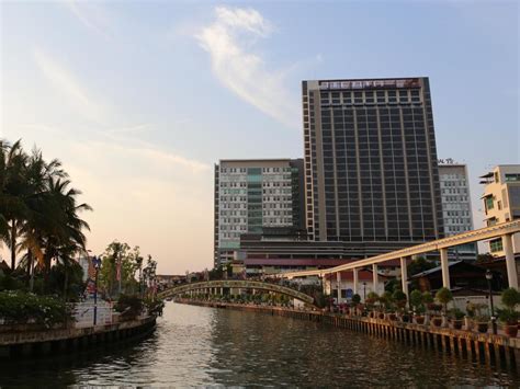 Tun muhammad bin tun ahmad , daha çok tun olarak bilinir sri lanang , 16. The Pines Melaka | Apartment Hotel Malacca City Center ...