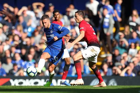 I'm sure you wouldn't deprive us of pogba related news, so is it safe to assume that he's done naff all apart from swinging an elbow in. Chelsea 2-2 Manchester United, Premier League: Post-match ...