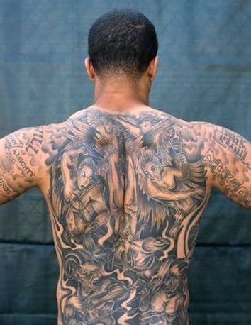 Back in 2018, hamilton discussed his tattoos with gq, and broke down the meaning behind them. SF 49ers Colin Kaepernick and Alex Boone causing ink stink ...