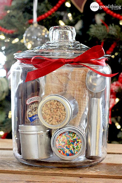 Omg christmas cookie or peppermint! Homemade Food Gifts for Christmas | The Bearfoot Baker