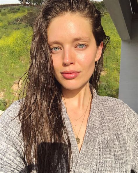 Pin By Chesca On No Makeup Emily Didonato Beauty Emily