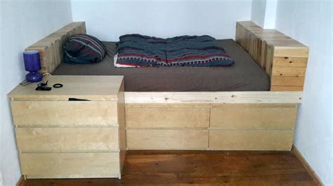 Rollrost, podest und rutsche, liegefläche 90x200 cm bei otto. Podest und Bett mit Schubladen selber bauen: Eine ...