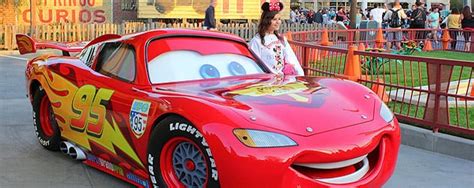 Cars Land Characters Lightning Mcqueen And Mater Talk With Disneyland