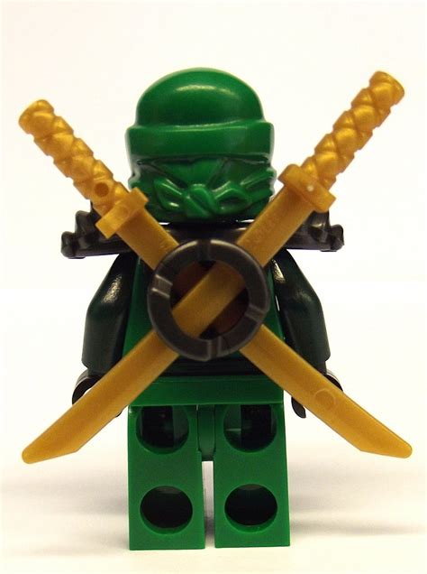 Lego Ninjago Lloyd Zx Green Ninja With Dual Oro Swords 8209 Ebay