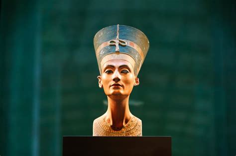 Artists Return Nefertiti Bust To Egypt Thanks To Covert 3 D Scanning