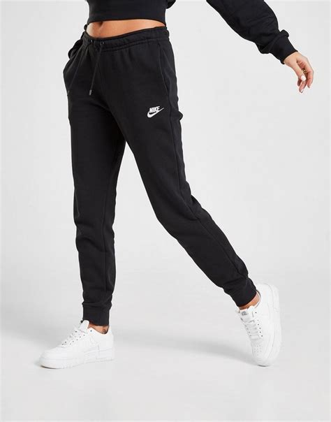 Acquista Nike Essential Futura Pantaloni Donna In Nero Jd Sports