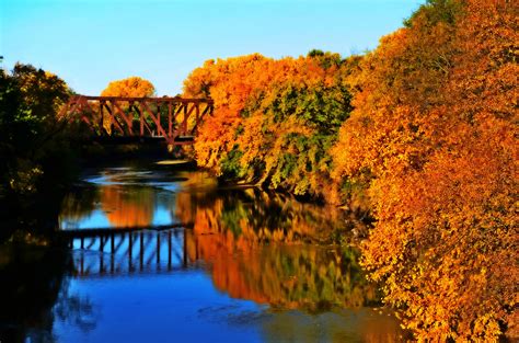 Take This Scenic Road Trip To See The Fall Foliage In Nebraska