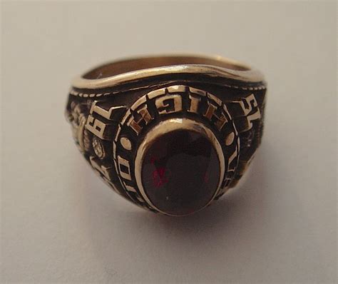 Vintage 1970s Solid 10k Gold High School Class Ring Sz 5 10k Gold Ruby