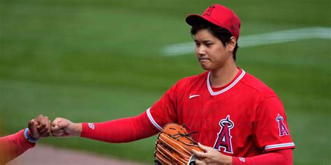Shohei Ohtani Pitches For The First Time In 2023