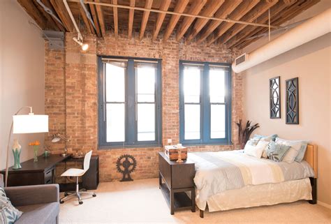 Cobbler Square Loft Apartments For Rent Chicago Brick Bedroom