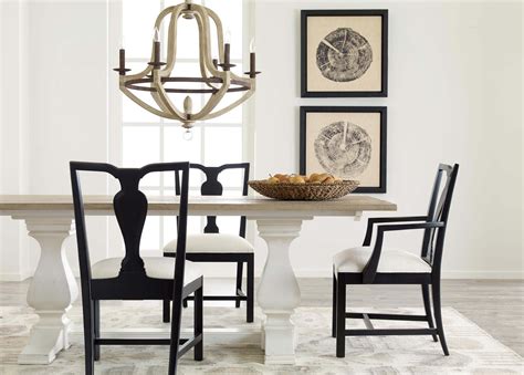 Selecting the right pieces for your room. Curves Ahead Dining Room | Ethan Allen
