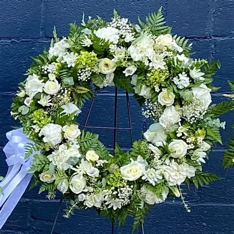 Circle Wreath Worcester Florist Sparkle Flower Delivery Worcester Ma