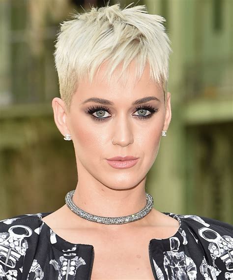 The Best Short Celebrity Haircuts Of 2017