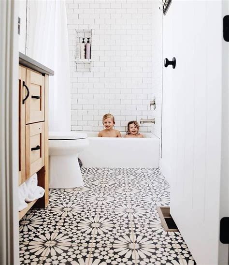 20 Floral Bathroom Floor Tiles