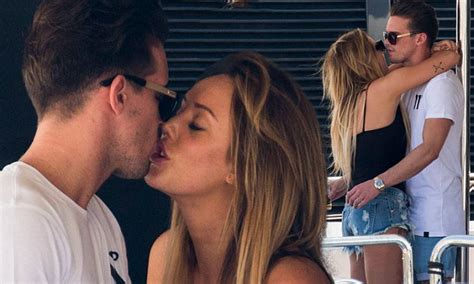 Geordie Shores Charlotte Crosby And Gaz Beadle Kiss While Cruising Sydney Harbour Daily Mail