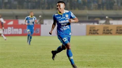 Pemain persib bandung 2021 latihan (persib.co.id). Pemain Terbaik Liga 1 Pekan Ini: Febri Hariyadi, Layak ...
