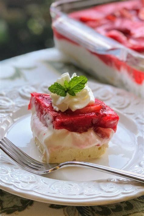 Strawberry Cream Cheese Squares Recipe Desserts Peanut Butter Recipes Yummy Desserts Easy