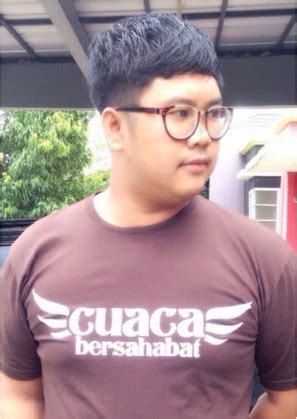 Biodata Dan Profil Ricky Cuaca Biodata Artis