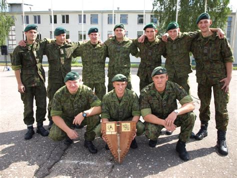 Algirdo bataliono pėstininkų skyriai konkuravo tarpusavyje | Lietuvos kariuomenė