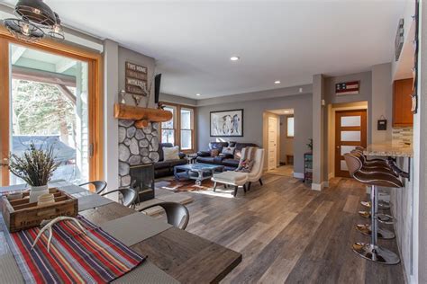 At the heart of several wilderness areas, mammoth lakes is cut through by the san joaquin and owens rivers. Snowcreek #881 Phase V Has Mountain Views - UPDATED 2020 - TripAdvisor - Mammoth Lakes Vacation ...