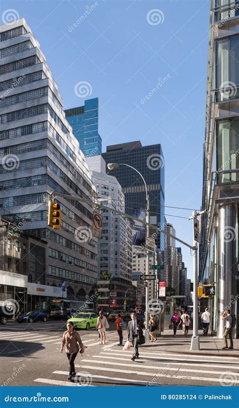 New York And New Yorkers Manhattan Street Scene Editorial Stock Image